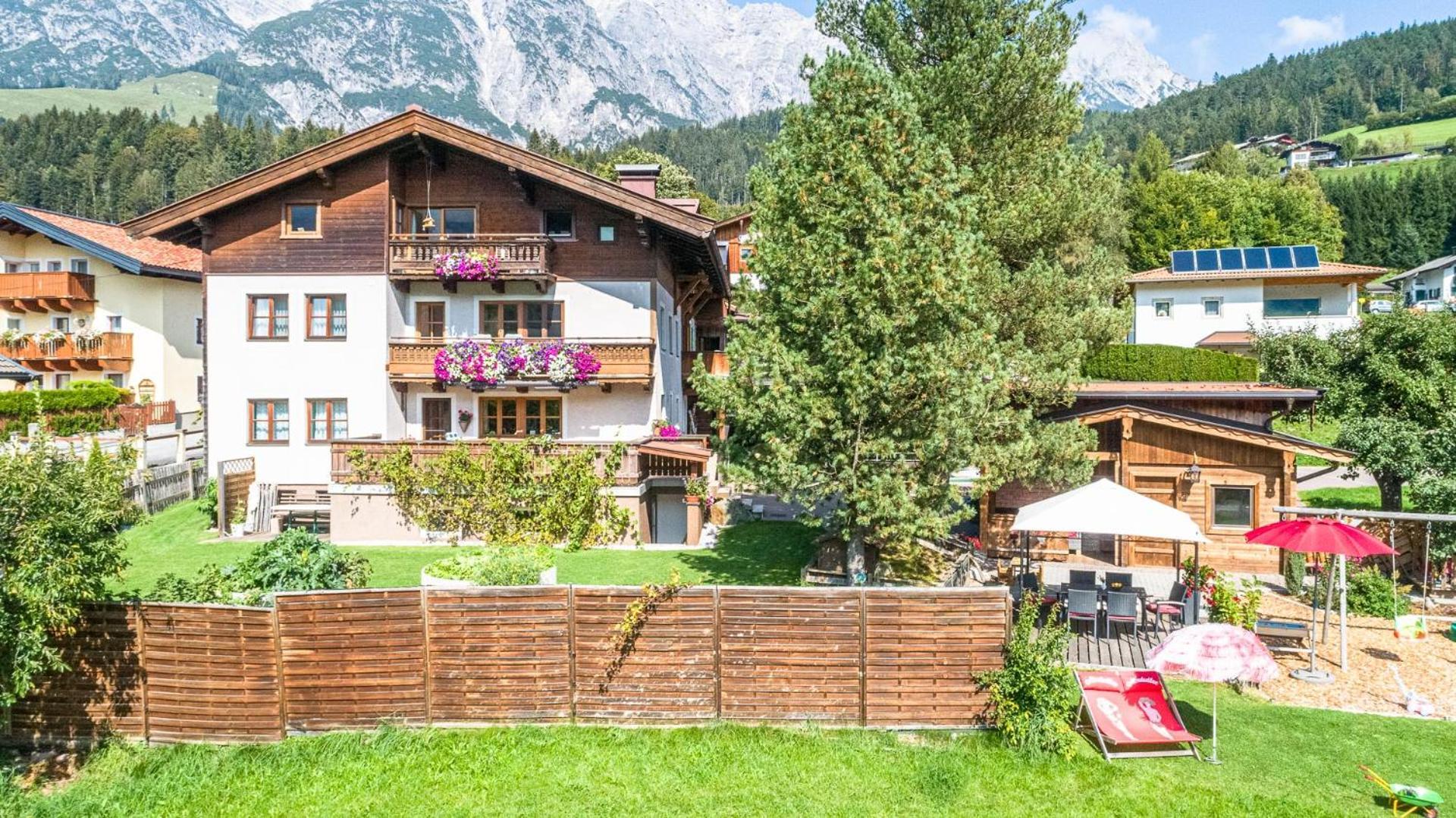 Familienbauernhof - Leogang Apartments Weissbacher Exteriör bild