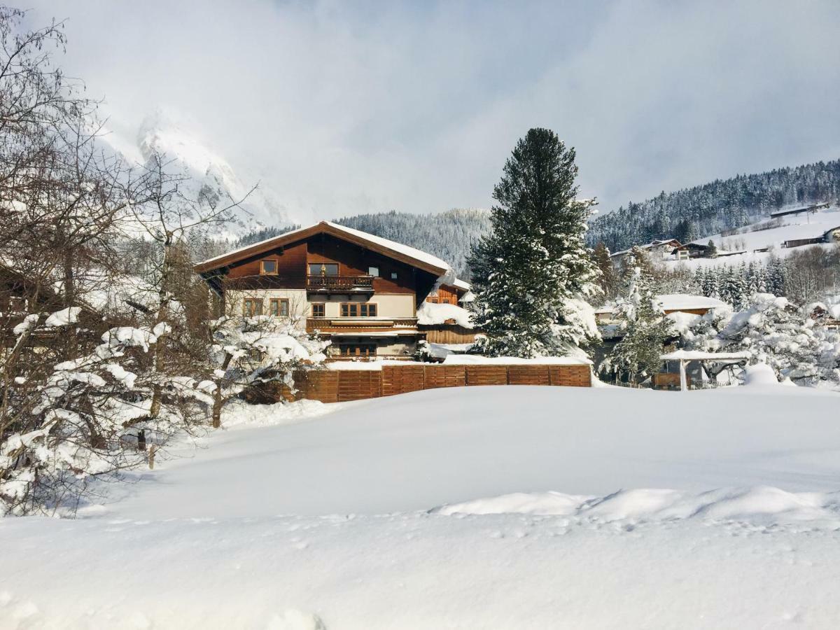 Familienbauernhof - Leogang Apartments Weissbacher Exteriör bild